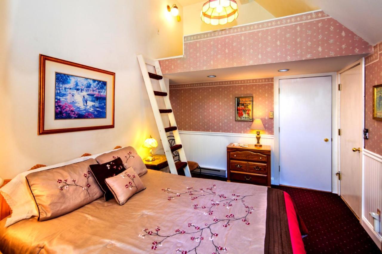 The Snow Queen Lodge Snowmass Village Room photo