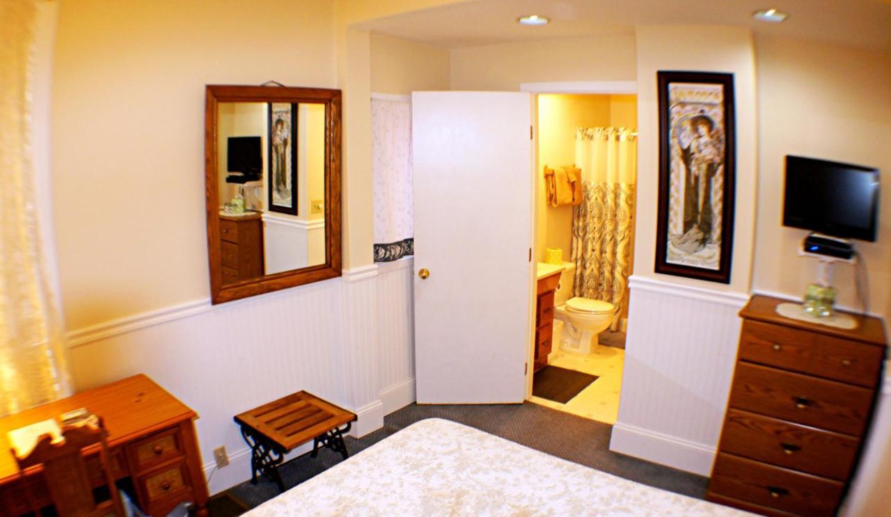 The Snow Queen Lodge Snowmass Village Room photo