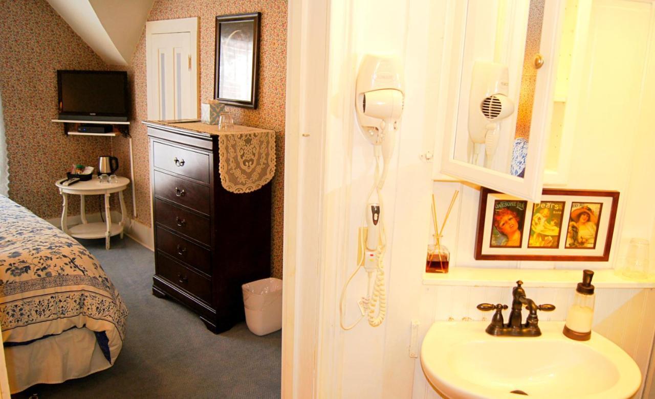 The Snow Queen Lodge Snowmass Village Room photo