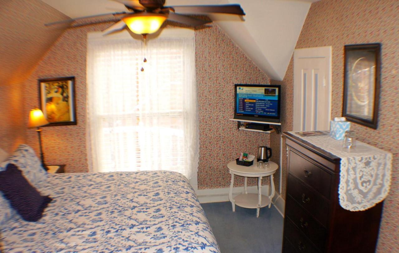 The Snow Queen Lodge Snowmass Village Room photo
